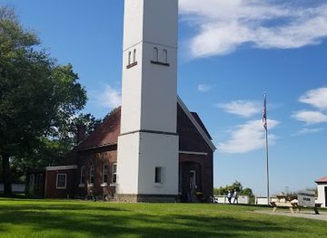 pennsylvania/northwestern-pennsylvania/landmark/channel-lighthouse