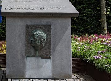 ireland/salthill/landmark/john-fitzgerald-kennedy-memorial