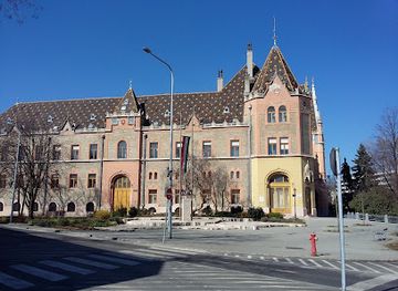 hungary/kecskemet/landmark/emlekko