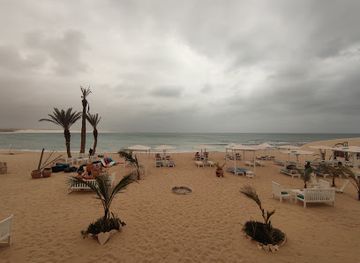 cabo-verde/praia-de-santa-monica/landmark/momo-tour-boavista-cap-vert