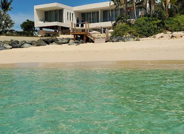 turks-and-caicos-islands/pine-cay/landmark/pelican-beach