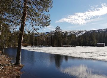 finland/lapland/landmark/ahvenlampi-campfire-place
