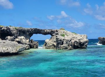 antigua-and-barbuda/indian-town-point/landmark/hells-gate-island