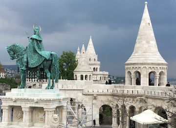 hungary/budapest/landmark/fountain-of-the-fishing-children