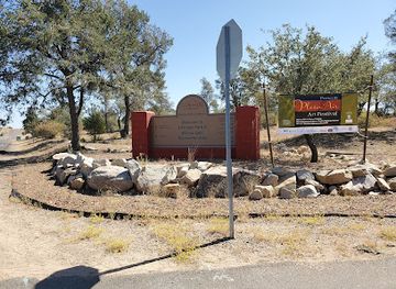 arizona/prescott-national-forest/landmark/heritage-park-zoological-sanctuary
