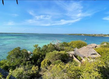 kenya/watamu/landmark/rock-and-sea-watamu
