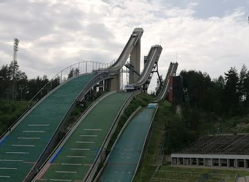 finland/paijat-hame/landmark/ski-jumper-statue