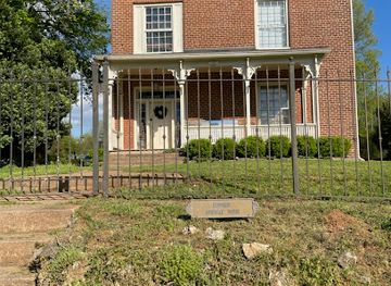 tennessee/middle-tennessee/landmark/henegar-house-historic-site