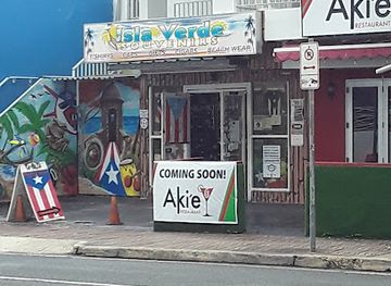 puerto-rico/carolina/isla-verde/landmark/isla-verde-souvenirs