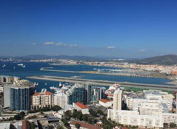 gibraltar/queensway-quay-marina/landmark/queen-charlotte-s-battery
