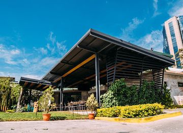 guatemala/guatemala-city/zona-10/landmark/cadejo-brewing-company