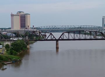 louisiana/shreveport/downtown-riverfront/landmark/bridge-state-line