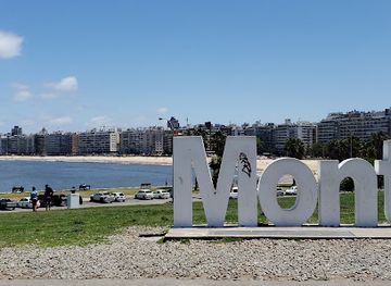 uruguay/montevideo-coast/landmark/montevideo-letters
