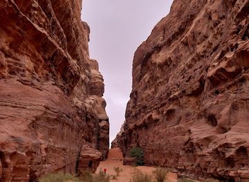 jordan/wadi-araba/landmark/burrah-canyon
