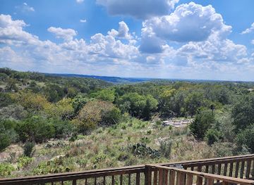 texas/hill-country/landmark/old-tunnel-state-park