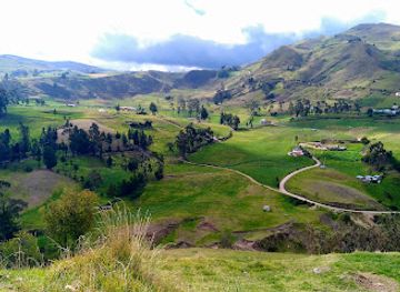 ecuador/highland-valleys/landmark/trekking-ingapirca-inca-trail-ecuador-best-trek