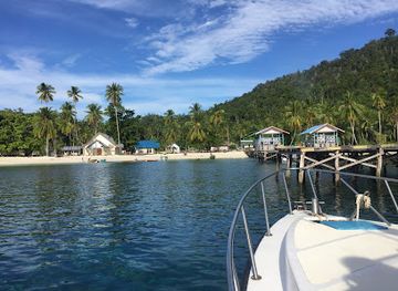 indonesia/raja-ampat/landmark/sauwandarek-village