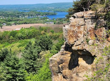 wisconsin/driftless-area/landmark/gibraltar-rock-state-natural-area