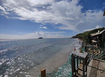 saint-kitts-and-nevis/saint-james-windward-parish/landmark/shipwreck-beach-bar