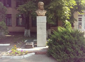 ukraine/cherkasy/landmark/taras-shevchenko-monument