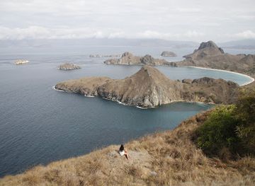indonesia/east-nusa-tenggara/landmark/mirror-stone-cave