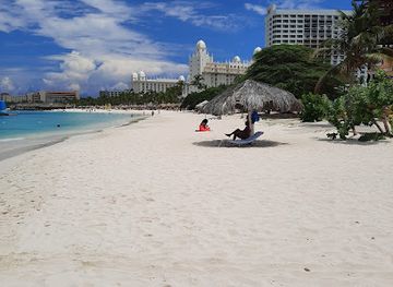 aruba/eagle-beach/landmark/butterfly-farm