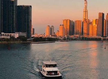 vietnam/ho-chi-minh-city/landmark/cau-ba-son