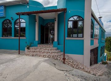 guatemala/huehuetenango/landmark/hotel-puerta-al-cielo