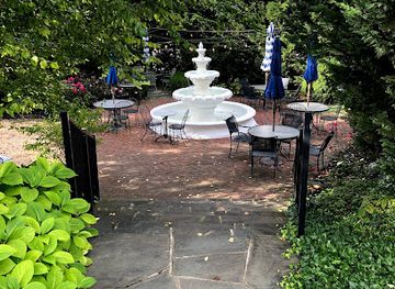 west-virginia/lewisburg/landmark/the-french-goat