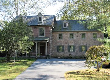 pennsylvania/main-line/landmark/wolf-sanctuary-of-pa