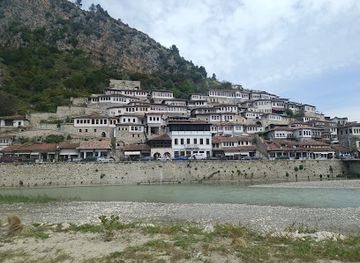 albania/berat/landmark/berat-city