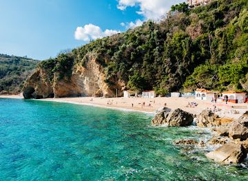 montenegro/budva-riviera/landmark/mogren-beach