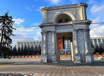 moldova/chisinau/landmark/the-triumphal-arch