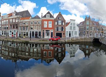 netherlands/delft/landmark/bagijnhofpoort