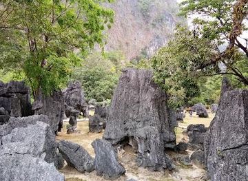 indonesia/makassar/landmark/leang-timpuseng