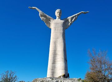 italy/basilicata/landmark/statue-of-christ-the-redeemer