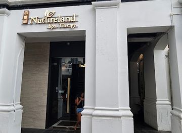 singapore/clarke-quay/landmark/natureland-clarke-quay