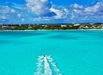 turks-and-caicos-islands/long-bay-beach/landmark/long-bay-beach-access-1