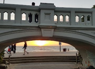 australia/melbourne/st-kilda/landmark/catani-archway
