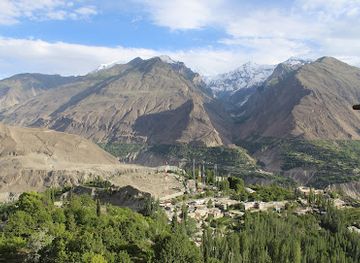 pakistan/karimabad/landmark/cafe-de-hunza