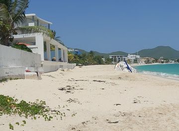 sint-maarten/simpson-bay-lagoon/landmark/simpson-bay-beach