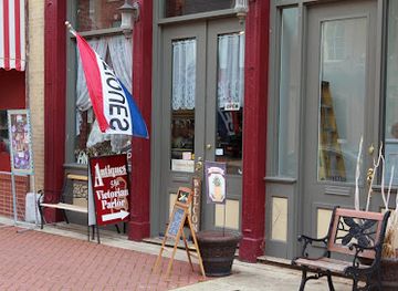 kentucky/paducah/landmark/the-victorian-parlor