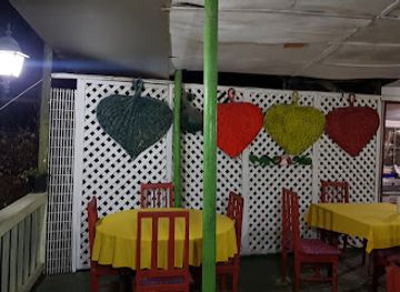 panama/pearl-islands/landmark/restaurante-clarita