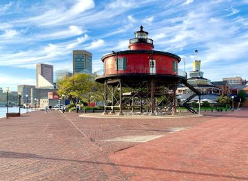 maryland/eastern-shore/landmark/seven-foot-knoll-lighthouse