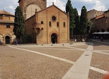 italy/emilia-romagna/landmark/piazza-santo-stefano