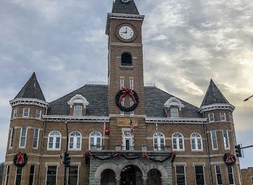arkansas/northwest-arkansas/landmark/historic-washington-county-courthouse