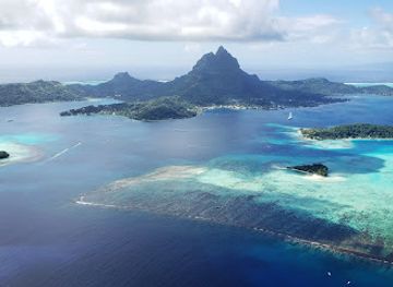 french-polynesia/leeward-islands/landmark/tahiti-nui-helicopters-pago