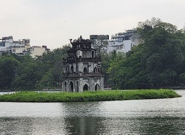 vietnam/hanoi/hoan-kiem-district/landmark/hoan-kiem-lake