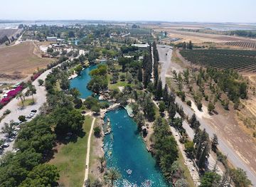 israel/jezreel-valley/landmark/gan-hashlosha-national-park