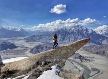 pakistan/deosai-national-park/landmark/marsur-rock-hussainabad-skardu